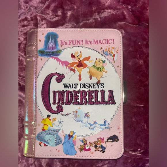Disney Handbags - Disney Cinderella Pink Aldo Cinderella Notebook clutch bag Rare